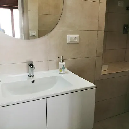 Bilocali Sepolcri Cartaginesi 177 Verso Sud *